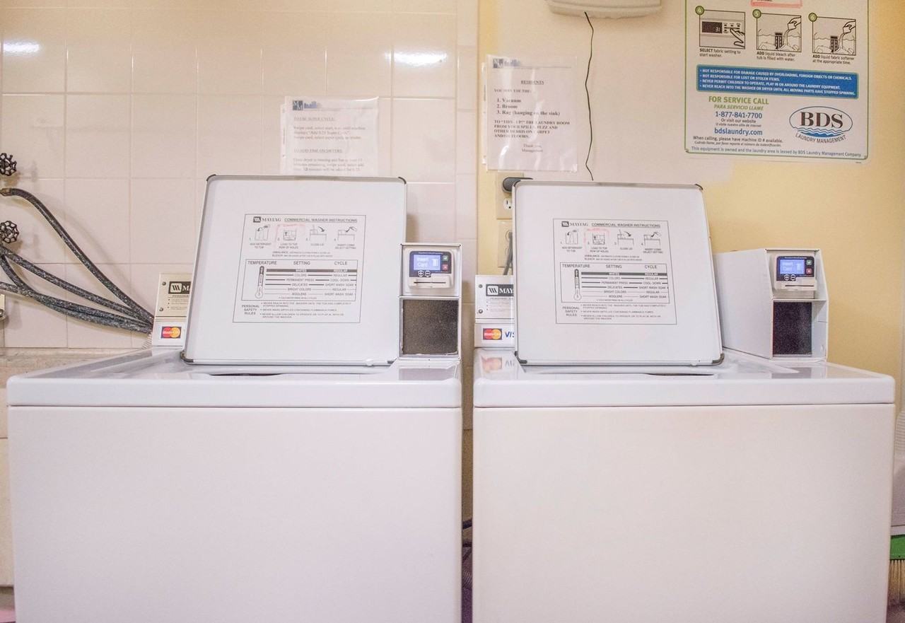 Tonka Manor - Photo 6 of 30