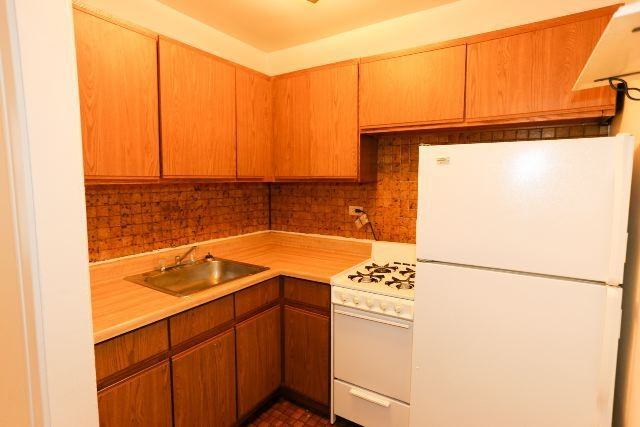 739 W Belmont Ave #115 - Photo 2 of 13