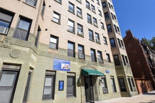 550 W Arlington Pl #207 - Photo 1 of 1