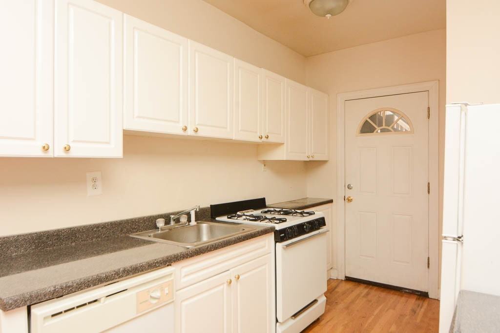 CORNELIA + BROADWAY #2S - Photo 3 of 21