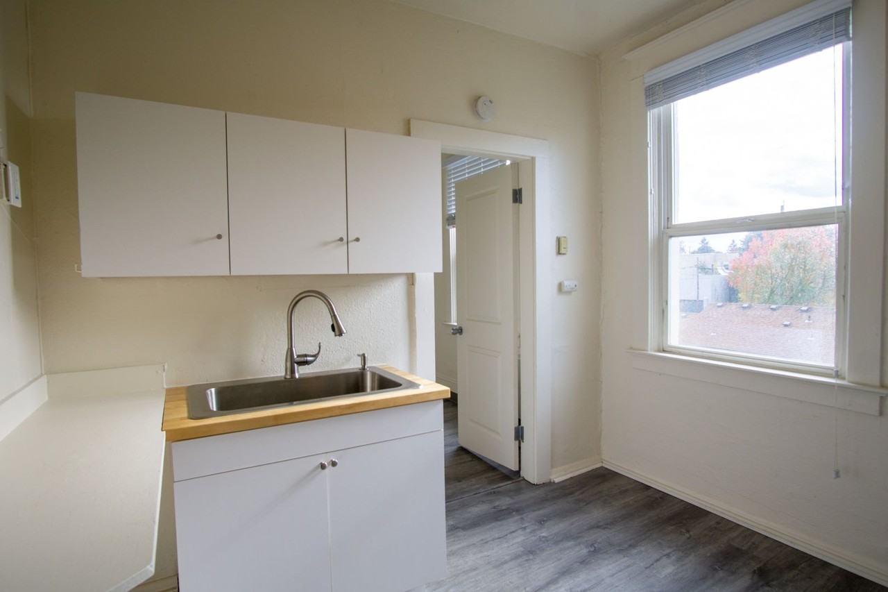 2044 N Kilpatrick St #312 - Photo 2 of 9