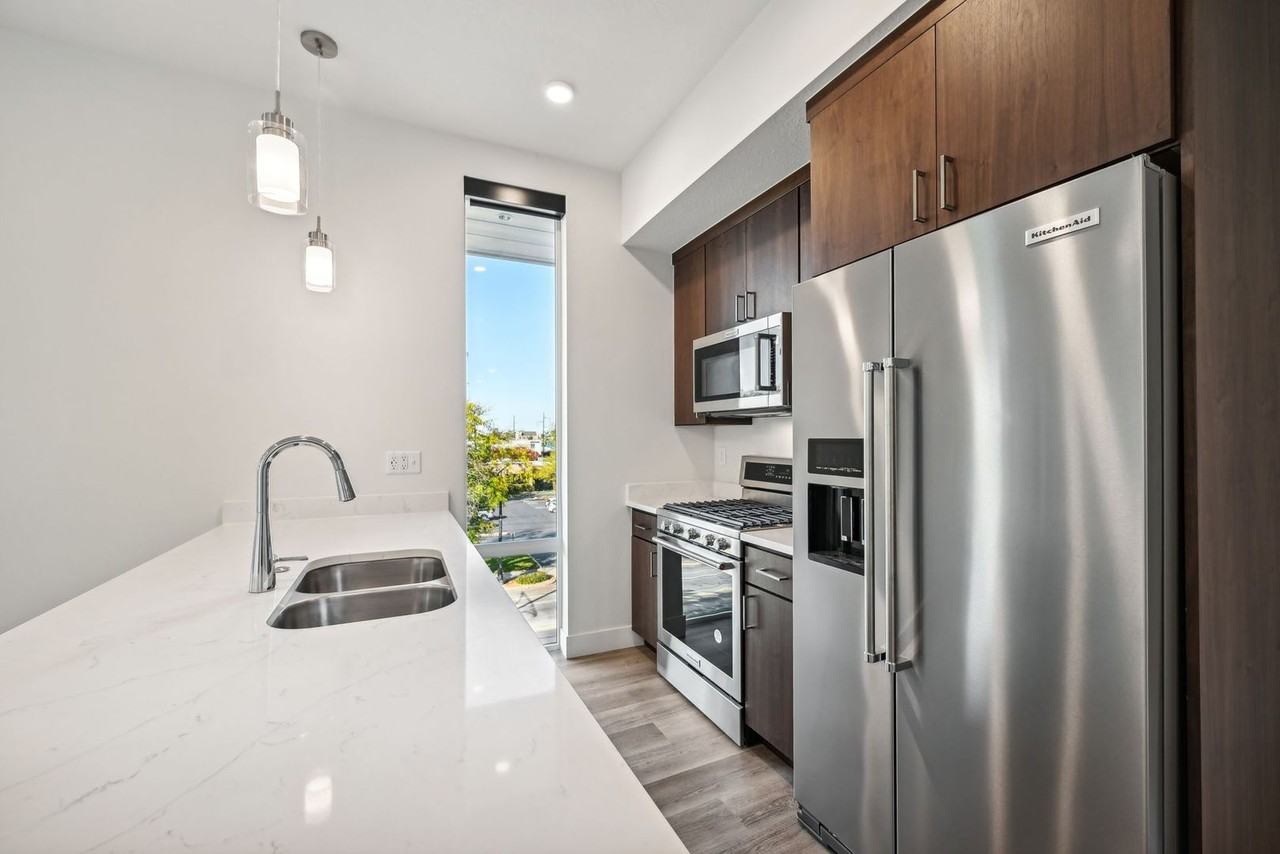 Block 8 - Photo 4 of 41