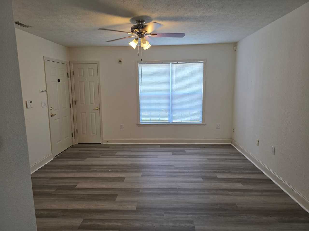 117 John Ct - Photo 4 of 14
