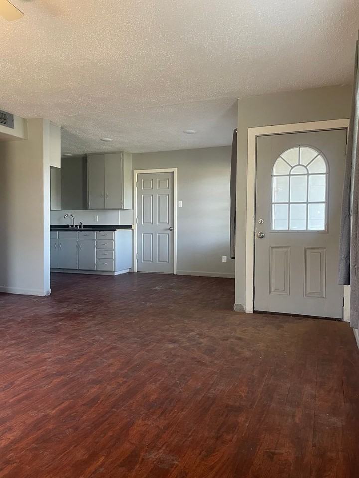 2438 E 30th St - Photo 2 of 24