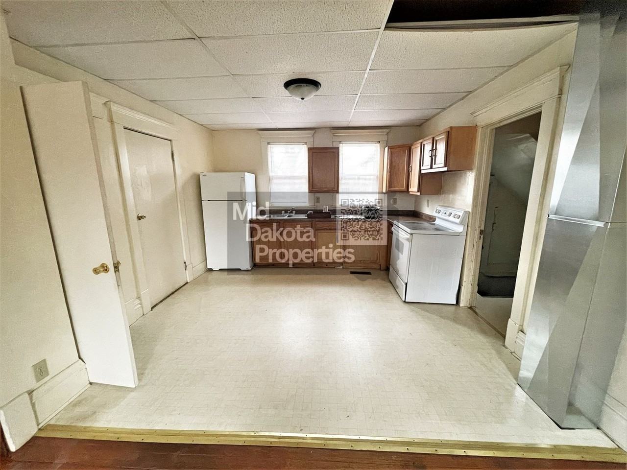 310 S Edmunds St - Photo 6 of 19