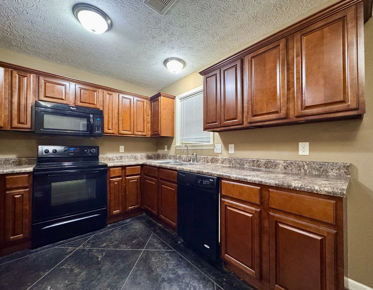 45 Southstone Dr - Photo 2 of 25