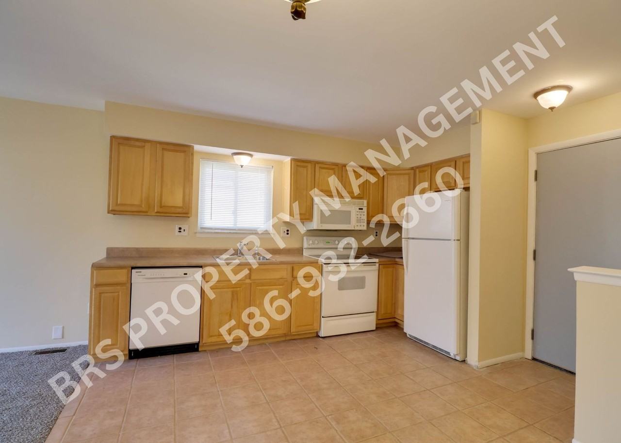 14923 Westpoint Dr - Photo 3 of 14