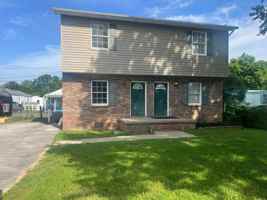featured image of 2413 Louise St