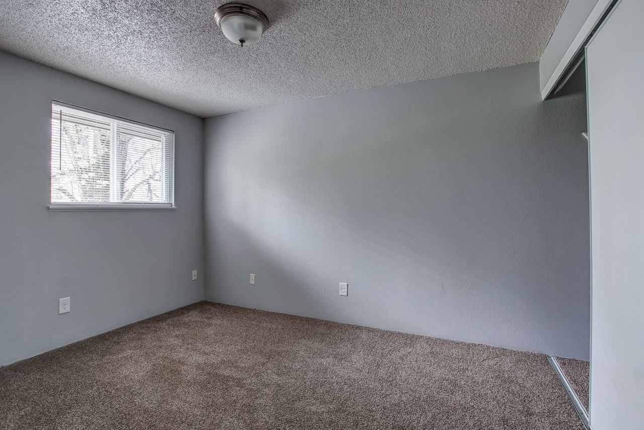 Shenandoah Gardens Apartments - Photo 7 of 8