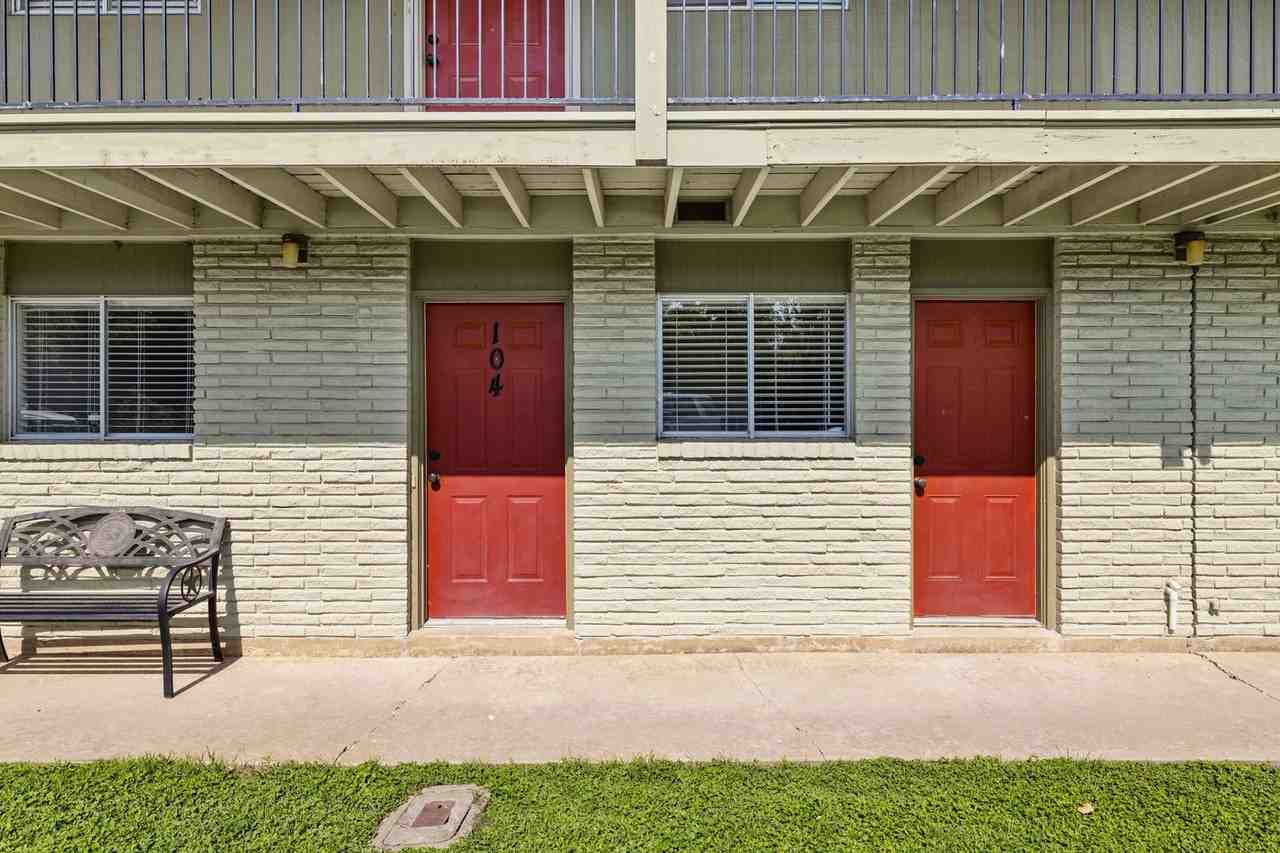 806 E 13th St #104 - Photo 6 of 36