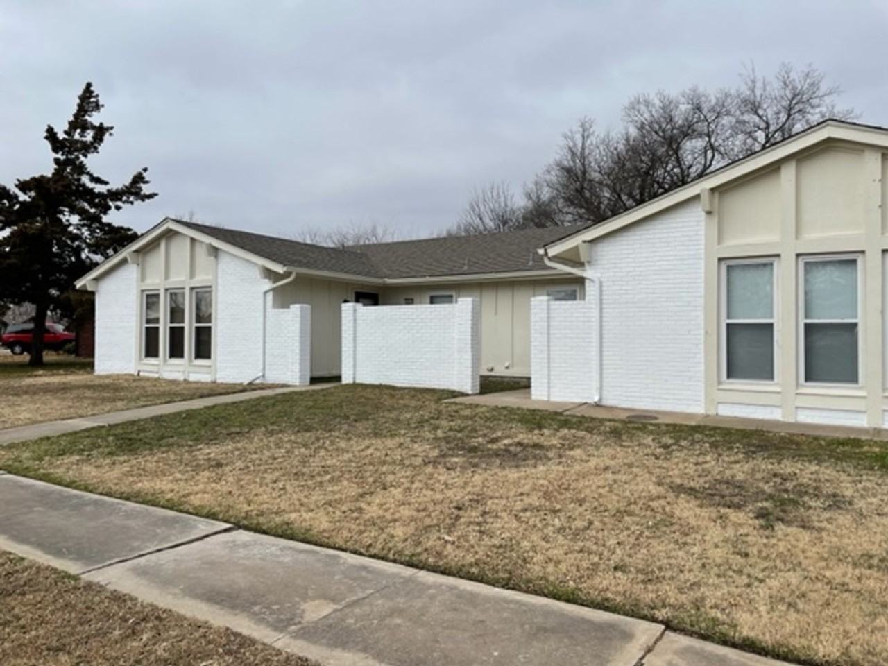2834 S 104th East Ave - Photo 3 of 11