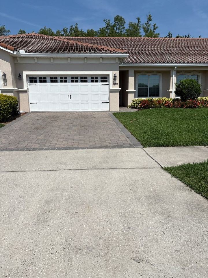 2880 Eastham Ln - Photo 2 of 19
