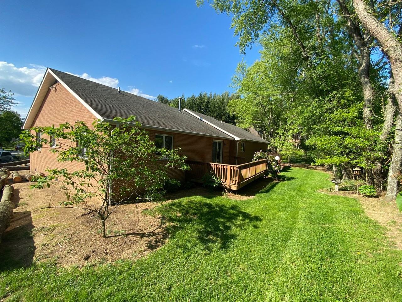 1102 Chickadee Cir - Photo 2 of 20