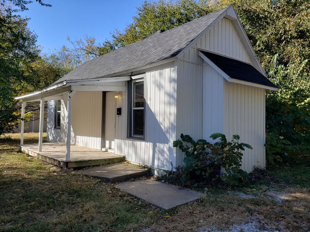 337 N Park Ave - Photo 3 of 34