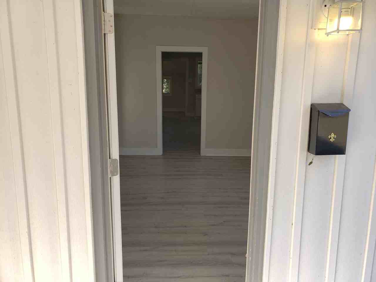 337 N Park Ave - Photo 4 of 34