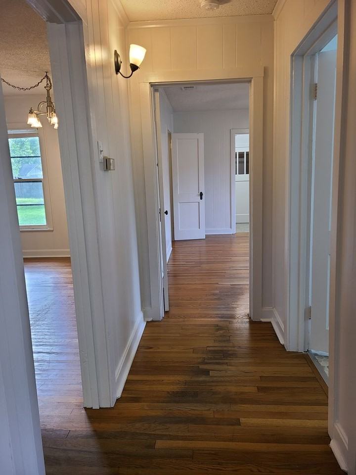 2930 S Donnybrook Ave - Photo 4 of 26