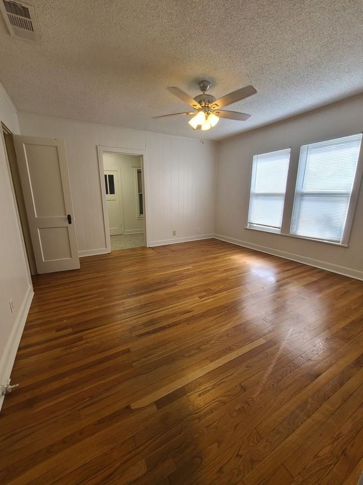 2930 S Donnybrook Ave - Photo 6 of 26