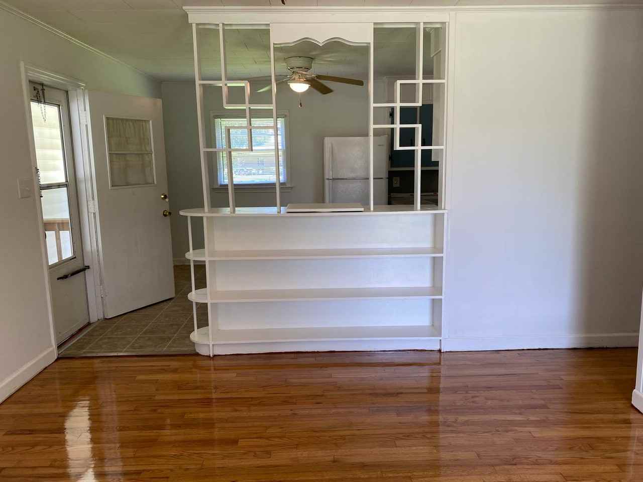 109 Jackson St - Photo 4 of 20