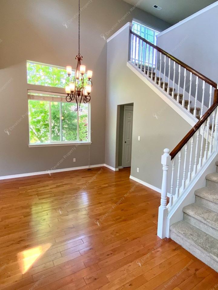 60974 Snowbrush Dr - Photo 2 of 46