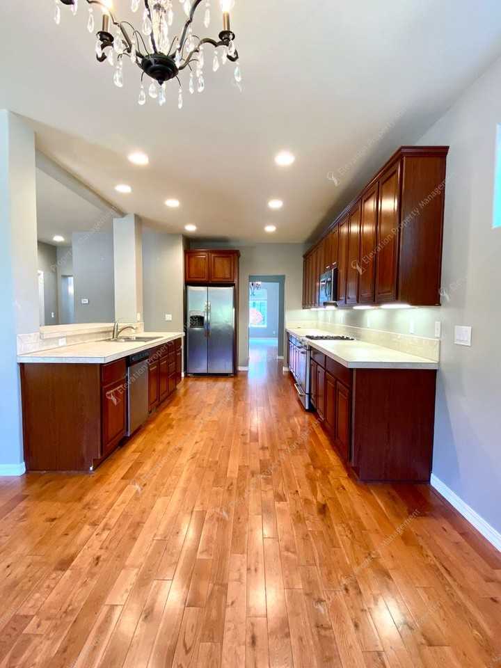 60974 Snowbrush Dr - Photo 7 of 46