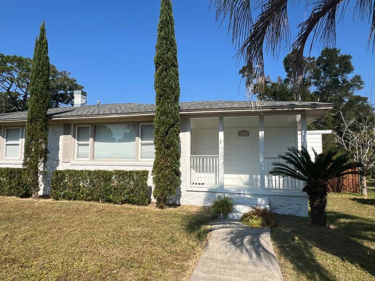 1700 Anderson St - Photo 2 of 47