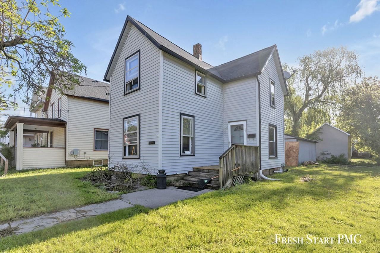 1310 Massachusetts Ave - Photo 2 of 22