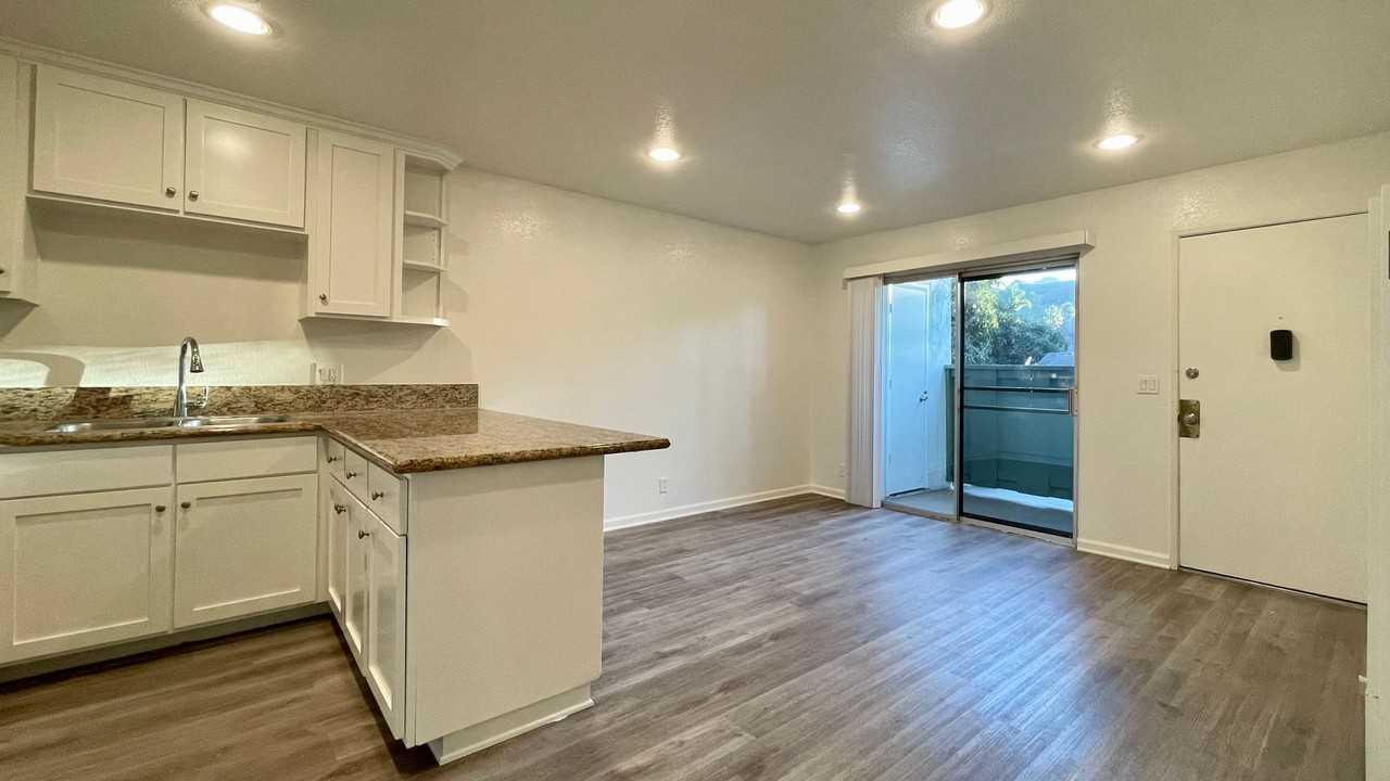 320 W Canon Perdido St #6 - Photo 5 of 17