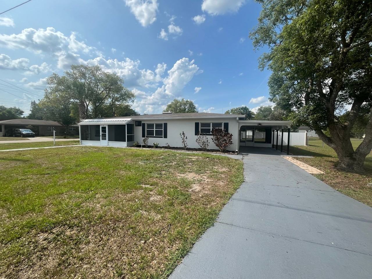 46 Narcissus Dr - Photo 3 of 30