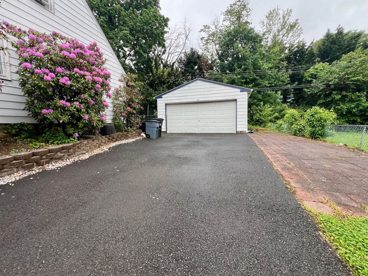 3171 Maple Rd - Photo 3 of 26