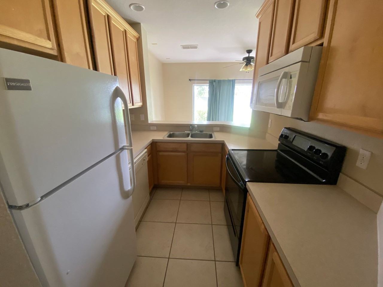 9448 Flowering Cottonwood Rd - Photo 6 of 26
