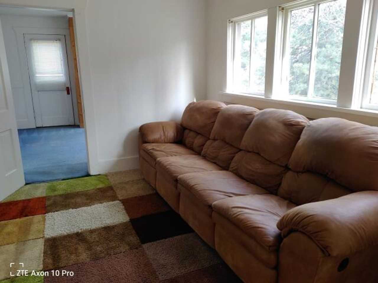 2557 S Orchard Dr - Photo 6 of 10