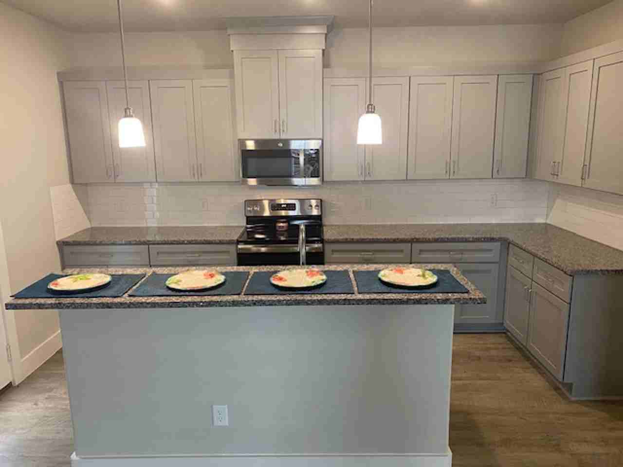 676 The Cottages Dr - Photo 5 of 29