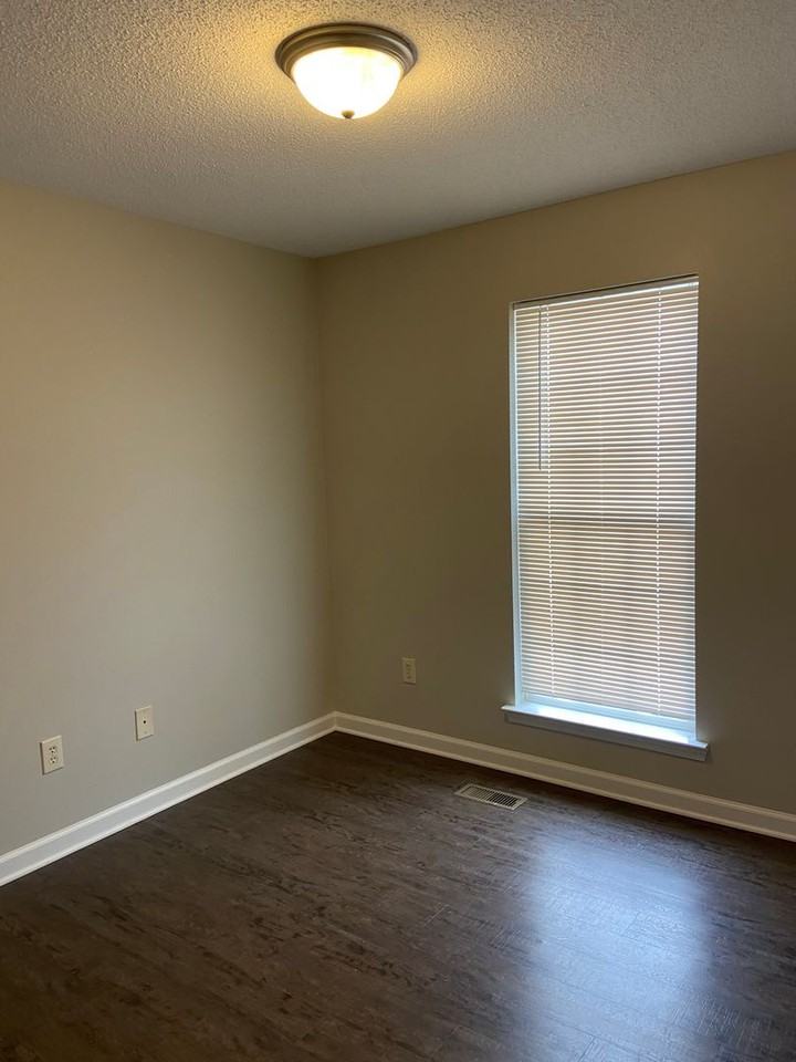 1737 Molly Ln - Photo 7 of 14