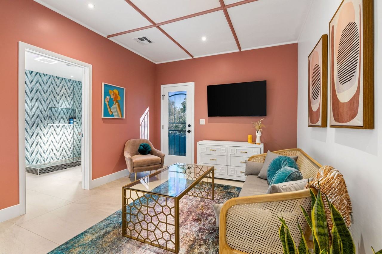 2325 N Girasol Ave - Photo 5 of 50