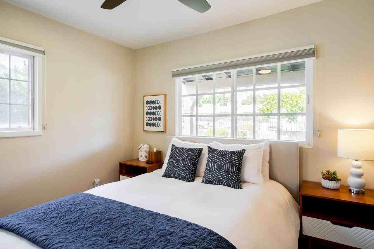 477 E Via Colusa - Photo 5 of 50