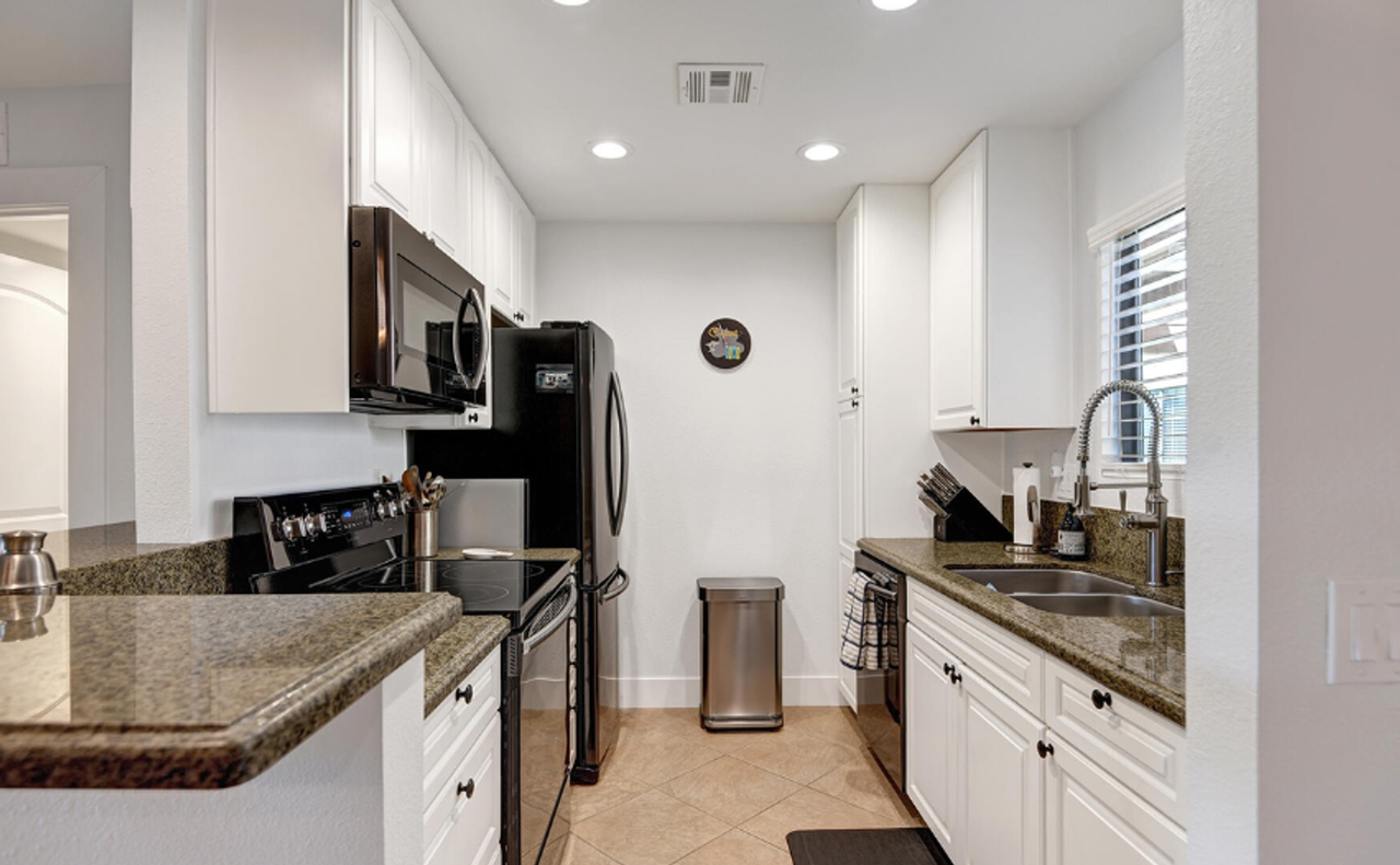 1050 E Ramon Rd - Photo 6 of 34