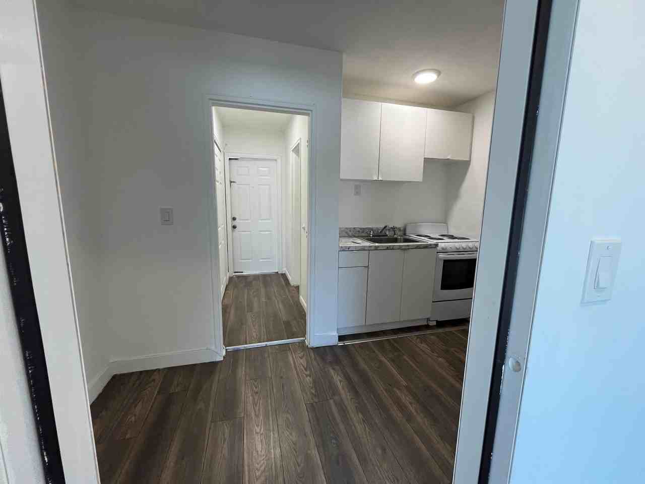 14280 Northeast 6th Avenue - Photo 5 of 12