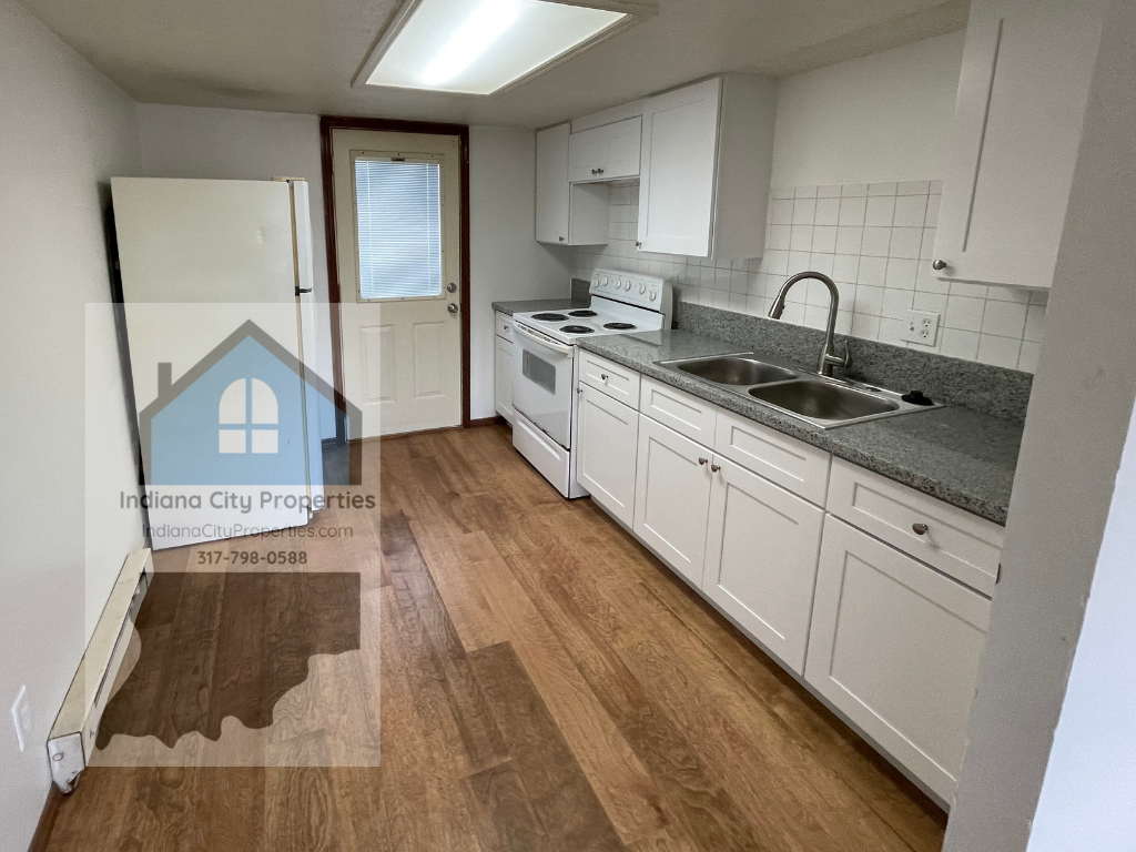 Home Avenue Apts - Photo 5 of 16