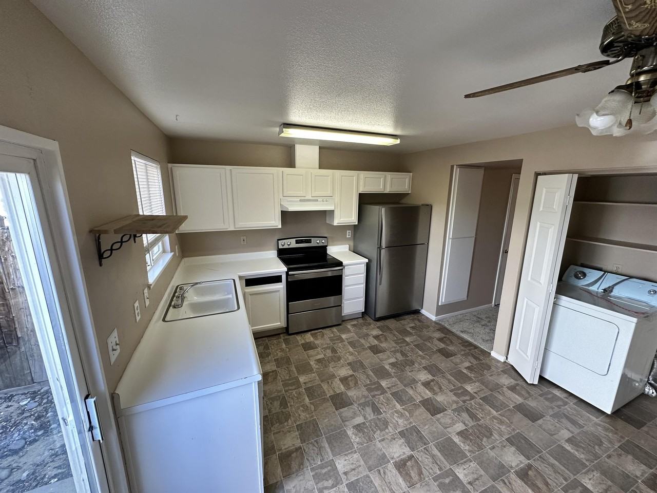 4025 Pheasant Dr. Carson City, Unit 4 NV  89701 - Photo 5 of 16