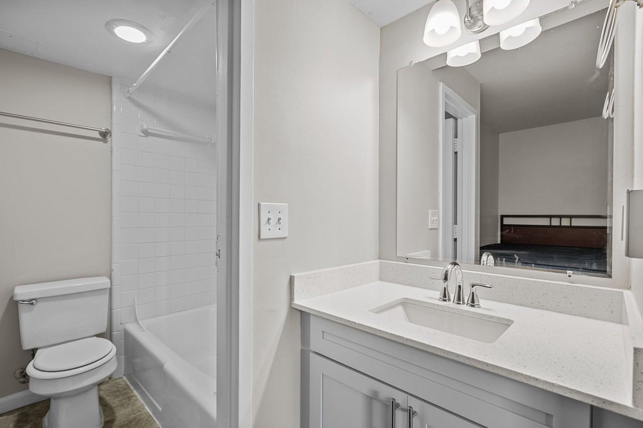 University Apartments Chapel Hill - Photo 4 of 31