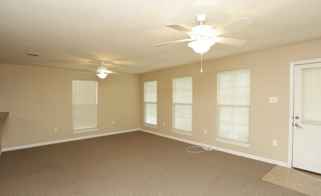 Sugar Hill Crossing - Photo 6 of 21