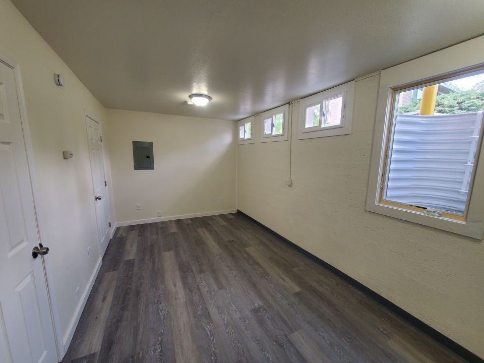 1211 Broadwater Ave #8 - Photo 2 of 5