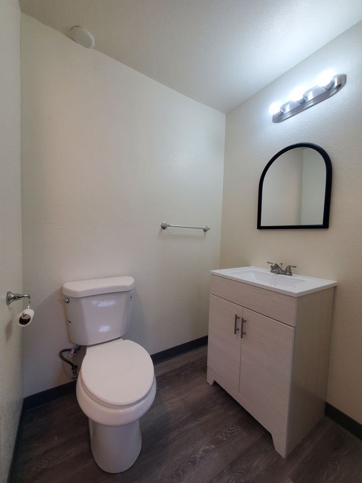 1211 Broadwater Ave #8 - Photo 5 of 5