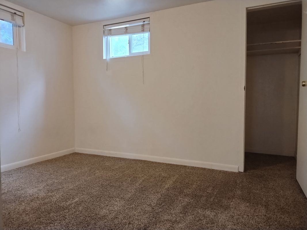 2045 6th Ave - Photo 5 of 8