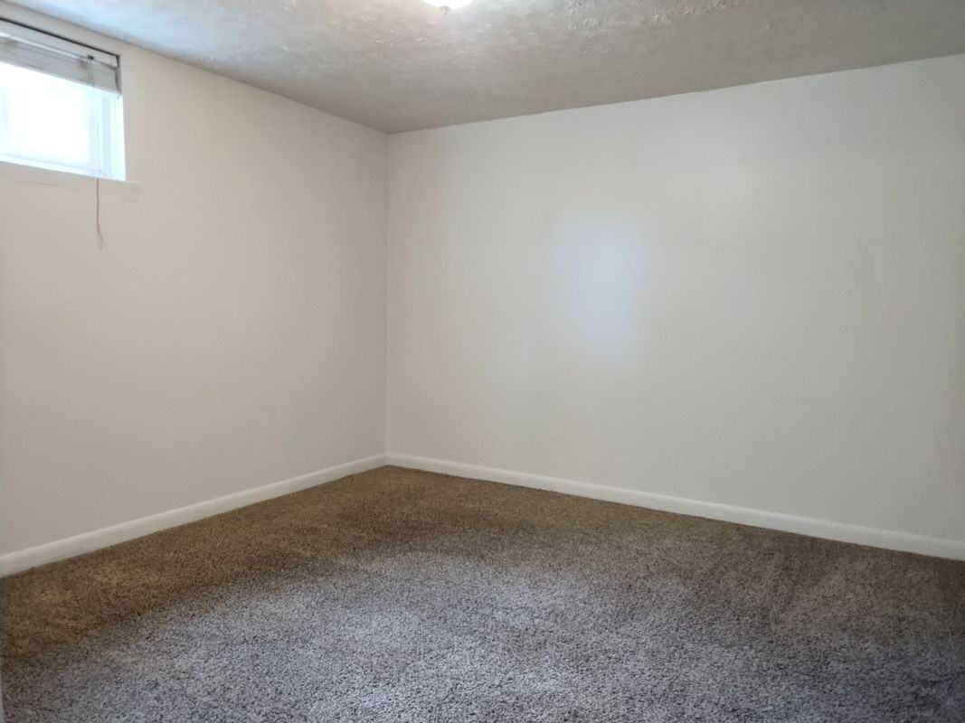 2045 6th Ave - Photo 6 of 8