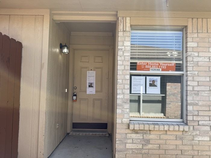 10239 Blackjack Oaks Dr - Photo 2 of 29