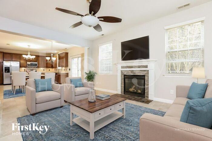 63 Sugarfield Ln - Photo 3 of 18