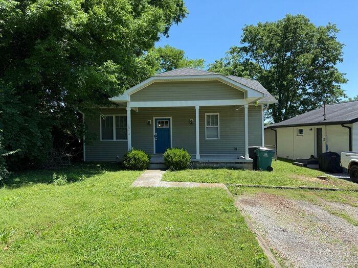 1014 Clemmons St - Photo 2 of 25