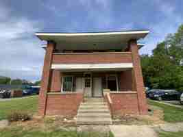 featured image of 604 N Main St #B