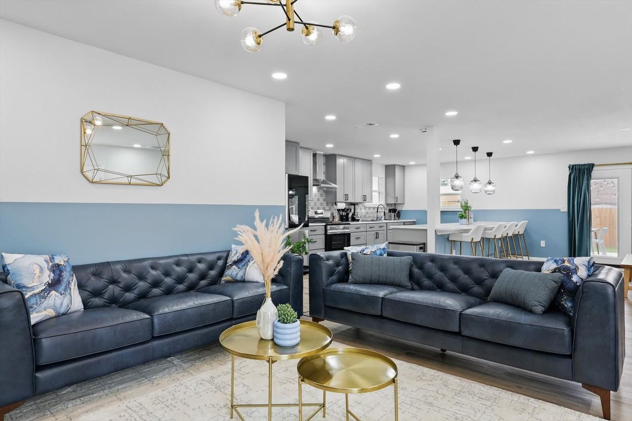 3321 Ridgehaven St #NA - Photo 2 of 42